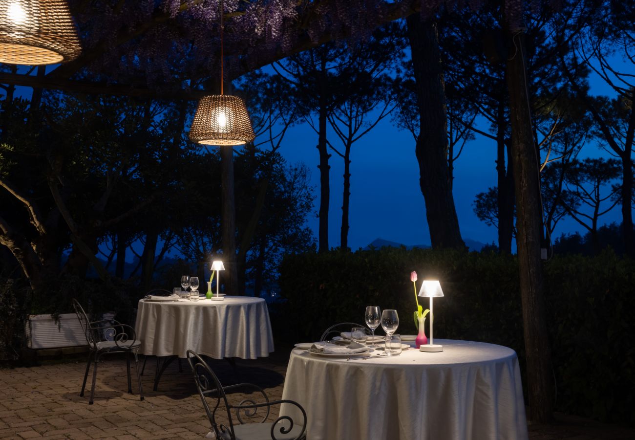 Villa a Sant´Agata sui Due Golfi - AMORE RENTALS - Villa Jasmine con Piscina Privata Ideale per Matrimoni