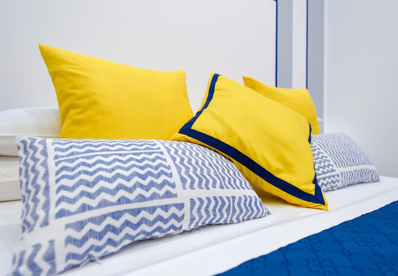 Appartamento a Sorrento - AMORE RENTALS -  Appartamento Sorrento Center Rooms con Aria Condizionata