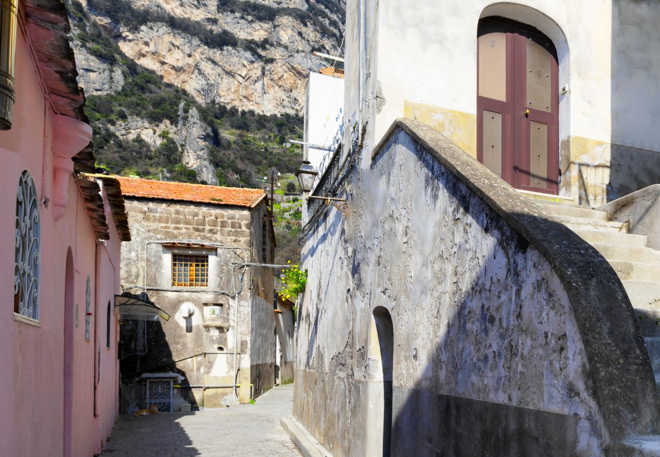 Casa a Positano - AMORE RENTALS - Casa Cristallo con Terrazza Privata e Vista Mare