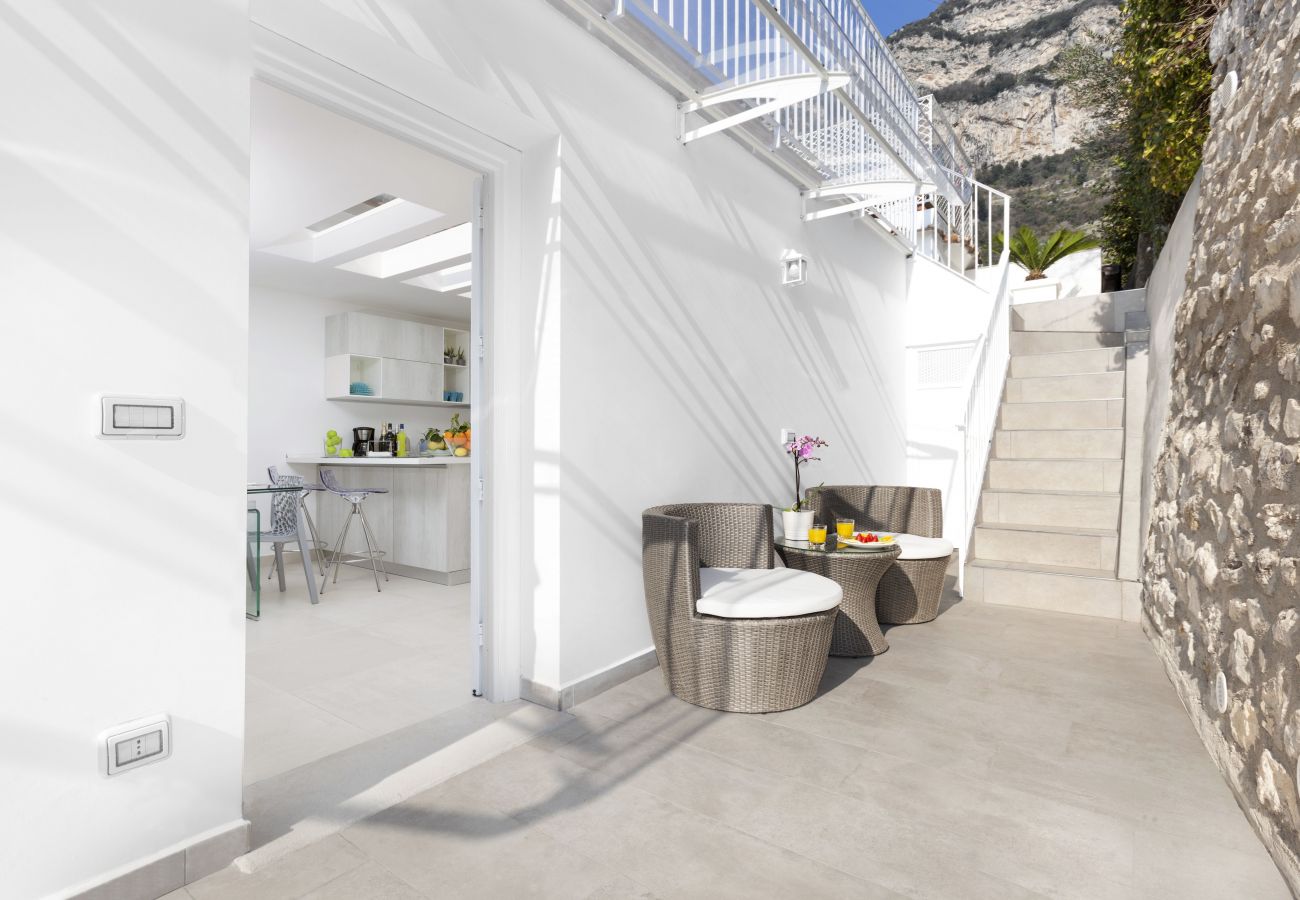 Casa a Positano - AMORE RENTALS - Casa Cristallo con Terrazza Privata e Vista Mare