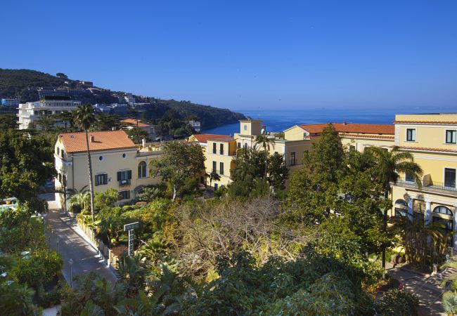 Appartamento a Sorrento - AMORE RENTALS - Appartamento Tramontano con Aria Condizionata e Internet WI-FI Appartamento a Sorrento - AMORE RENTALS - Appartamento Tramontano con Aria Condizionata e Internet WI-FI