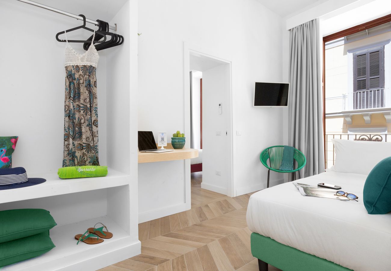 Appartamento a Sorrento - AMORE RENTALS - Casa 80 con Aria Condizionata e Internet WI-FI