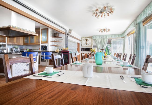 Villa a Massa Lubrense - AMORE RENTALS - Villa Giulia con Piscina Privata, Vista Mare, Terrazzi e Parcheggio Villa a Massa Lubrense - AMORE RENTALS - Villa Giulia con Piscina Privata, Vista Mare, Terrazzi e Parcheggio