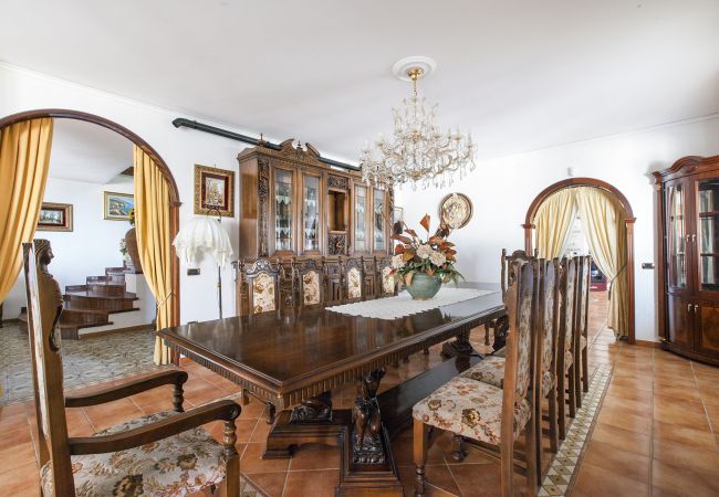 Villa a Massa Lubrense - AMORE RENTALS - Villa Giulia con Piscina Privata, Vista Mare, Terrazzi e Parcheggio Villa a Massa Lubrense - AMORE RENTALS - Villa Giulia con Piscina Privata, Vista Mare, Terrazzi e Parcheggio