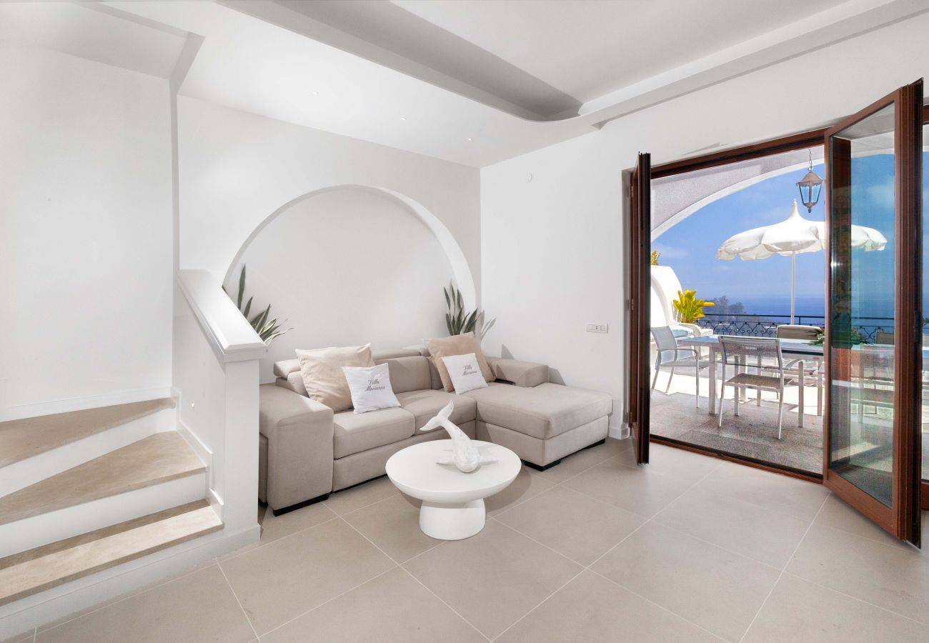 Villa a Massa Lubrense - AMORE RENTALS - Villa Marina con Piscina Privata, Vista Mare, Terrazzi e Parcheggio