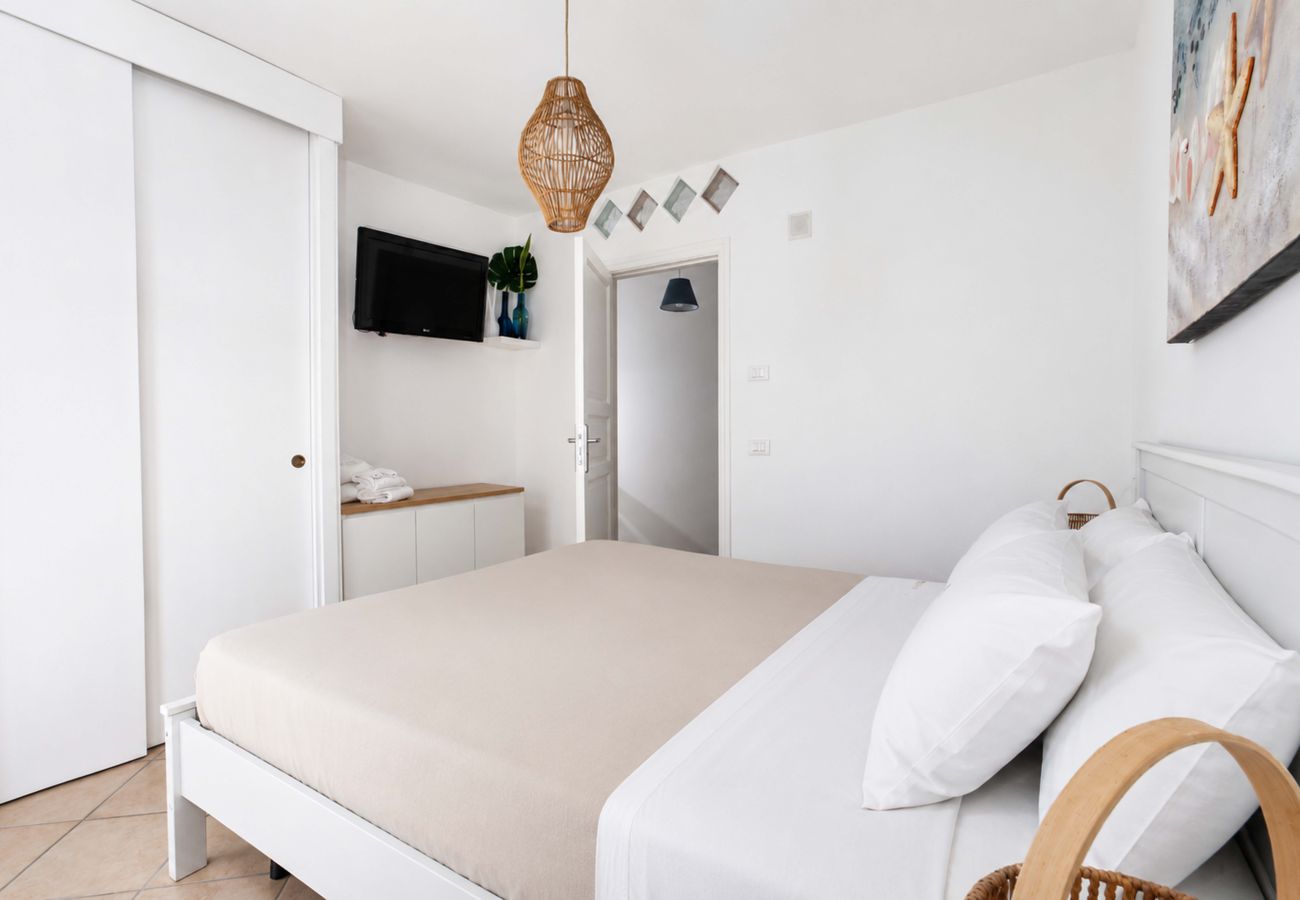 Villa a Massa Lubrense - AMORE RENTALS - Villa Marina con Piscina Privata, Vista Mare, Terrazzi e Parcheggio