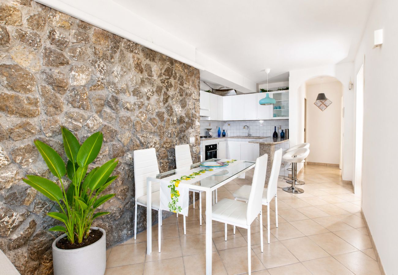 Villa a Massa Lubrense - AMORE RENTALS - Villa Marina con Piscina Privata, Vista Mare, Terrazzi e Parcheggio