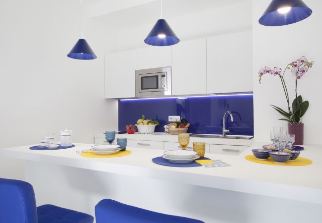 Appartamento a Sorrento - AMORE RENTALS - Sara Home con Terrazza Privata, Aria Condizionata e Internet Wi-Fi Appartamento a Sorrento - AMORE RENTALS - Sara Home con Terrazza Privata, Aria Condizionata e Internet Wi-Fi