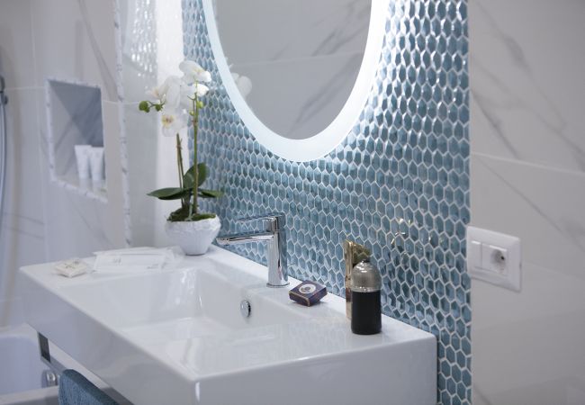 Appartamento a Sorrento - AMORE RENTALS - Sara Home con Terrazza Privata, Aria Condizionata e Internet Wi-Fi Appartamento a Sorrento - AMORE RENTALS - Sara Home con Terrazza Privata, Aria Condizionata e Internet Wi-Fi