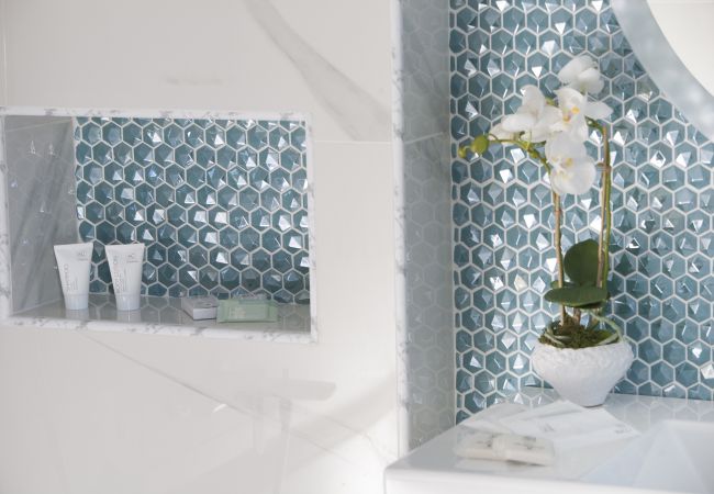 Appartamento a Sorrento - AMORE RENTALS - Sara Home con Terrazza Privata, Aria Condizionata e Internet Wi-Fi Appartamento a Sorrento - AMORE RENTALS - Sara Home con Terrazza Privata, Aria Condizionata e Internet Wi-Fi