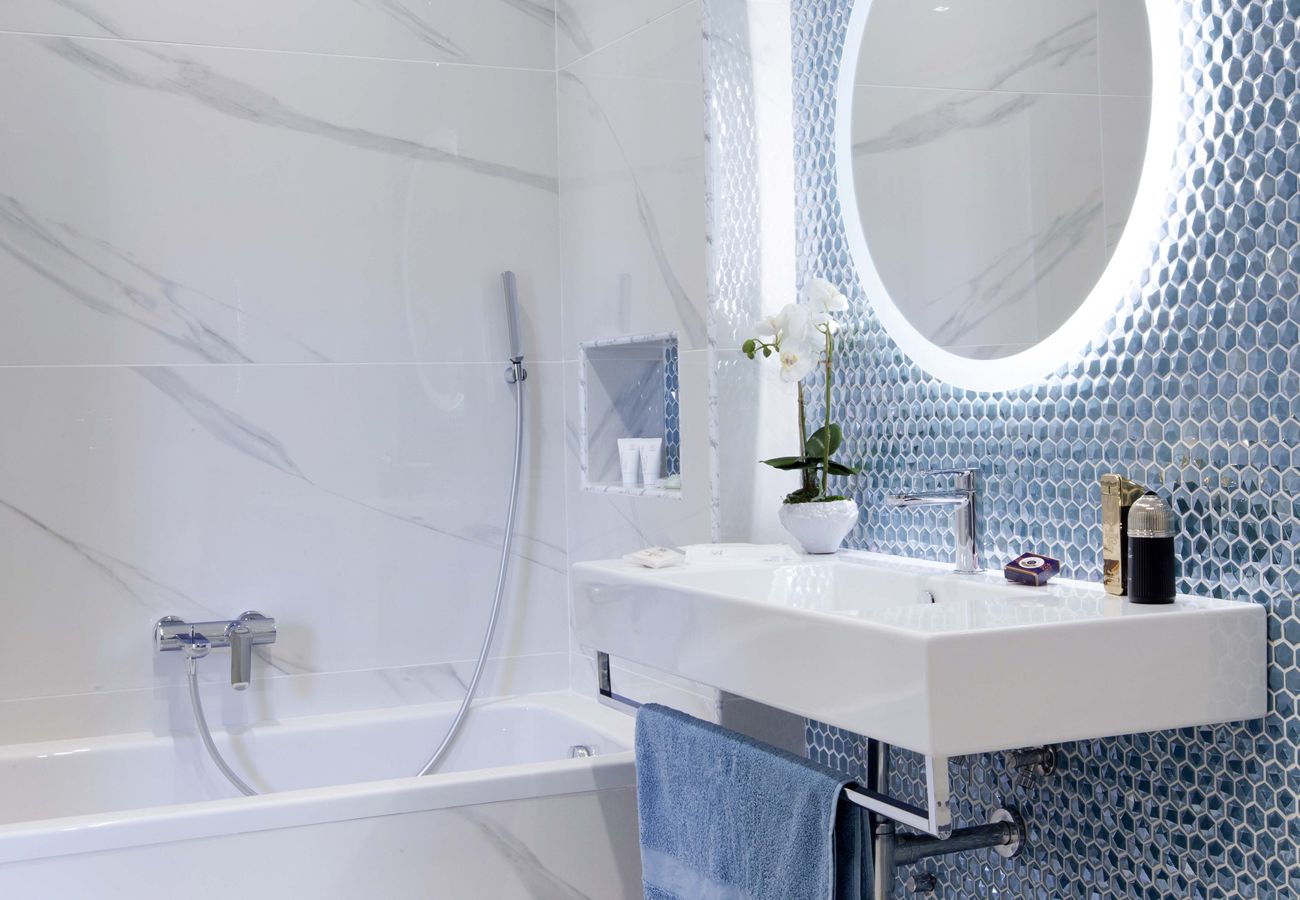 Appartamento a Sorrento - AMORE RENTALS - Sara Home | Due Appartamenti con Terrazze nel Cuore di Sorrento | Perfetto per Famiglie