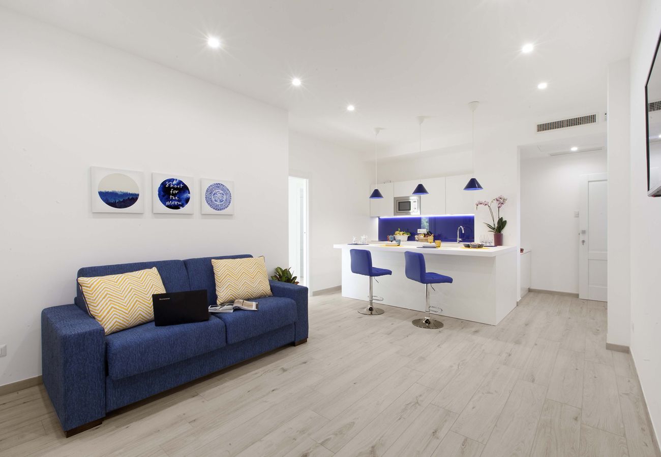 Appartamento a Sorrento - AMORE RENTALS - Sara Home | Due Appartamenti con Terrazze nel Cuore di Sorrento | Perfetto per Famiglie