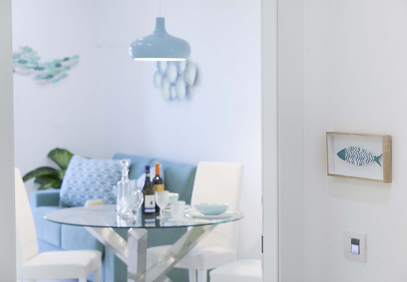 Appartamento a Sorrento - AMORE RENTALS - Sara Home | Due Appartamenti con Terrazze nel Cuore di Sorrento | Perfetto per Famiglie