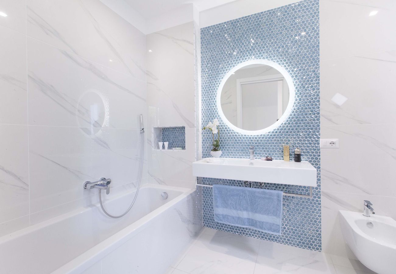 Appartamento a Sorrento - AMORE RENTALS - Sara Home | Due Appartamenti con Terrazze nel Cuore di Sorrento | Perfetto per Famiglie