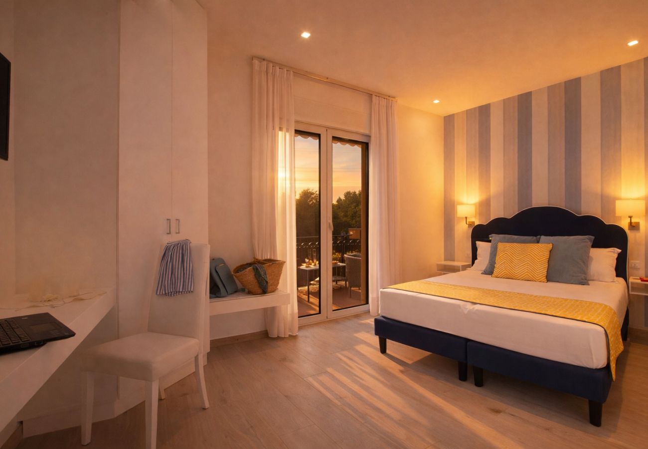 Appartamento a Sorrento - AMORE RENTALS - Sara Home | Due Appartamenti con Terrazze nel Cuore di Sorrento | Perfetto per Famiglie