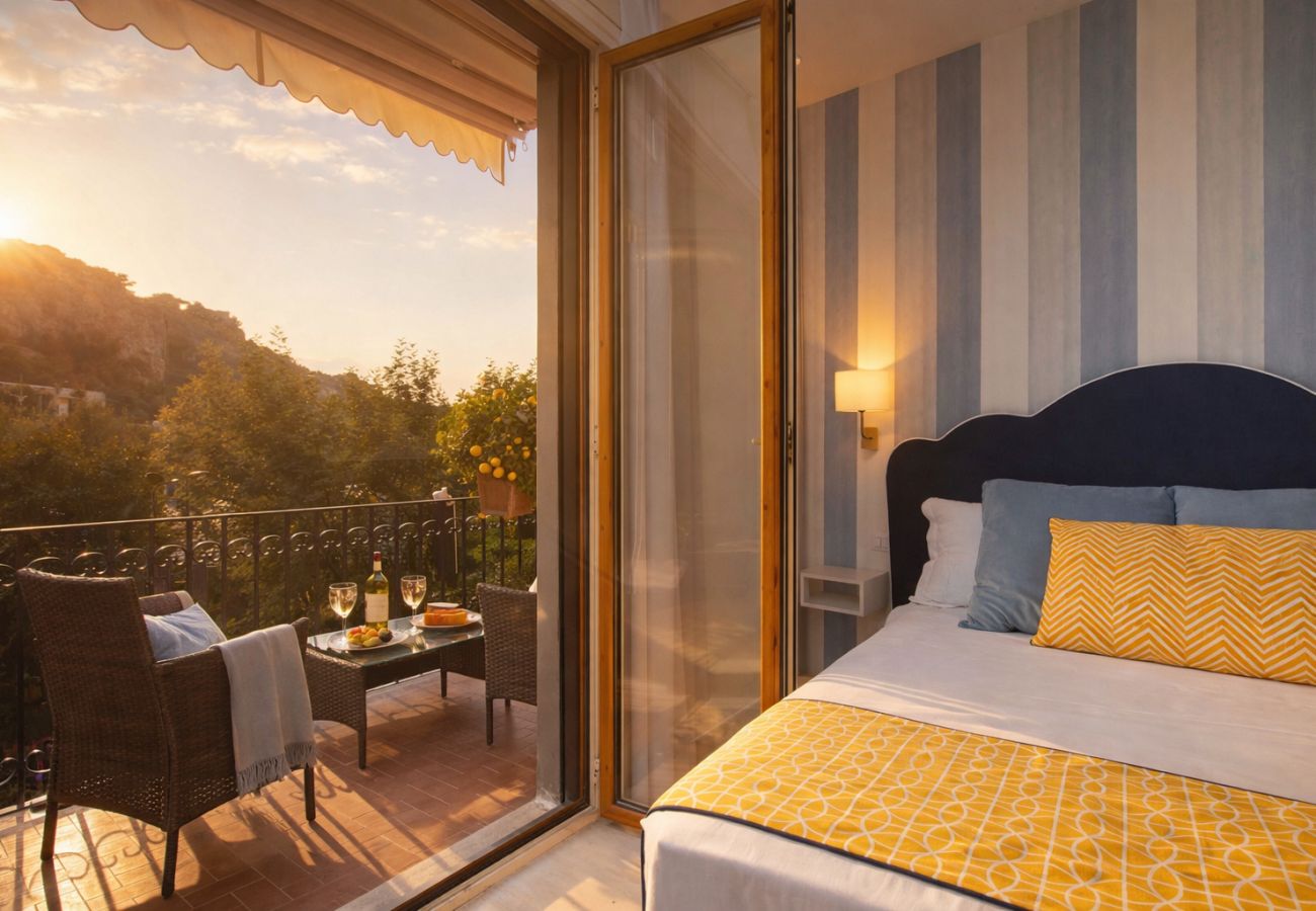 Appartamento a Sorrento - AMORE RENTALS - Sara Home | Due Appartamenti con Terrazze nel Cuore di Sorrento | Perfetto per Famiglie