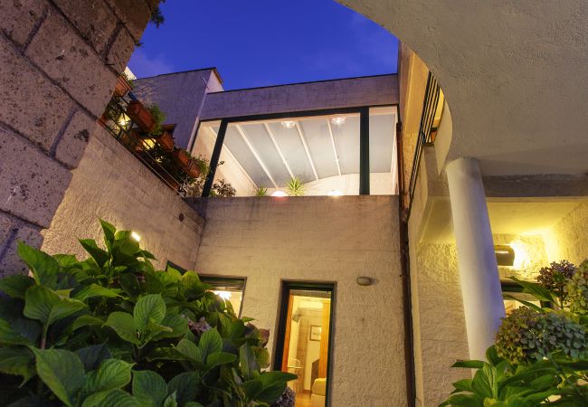 Villa a Massa Lubrense - AMORE RENTALS - Villa Elia con Piscina Privata, Vista Mare, Parcheggio, Terrazzi e Giardino Villa a Massa Lubrense - AMORE RENTALS - Villa Elia con Piscina Privata, Vista Mare, Parcheggio, Terrazzi e Giardino