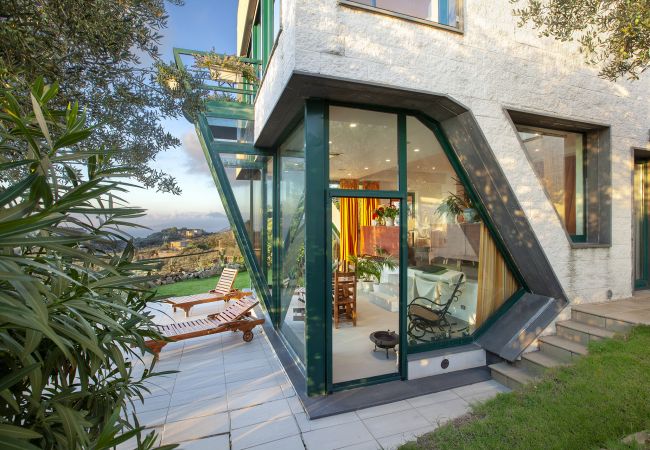 Villa a Massa Lubrense - AMORE RENTALS - Villa Elia con Piscina Privata, Vista Mare, Parcheggio, Terrazzi e Giardino Villa a Massa Lubrense - AMORE RENTALS - Villa Elia con Piscina Privata, Vista Mare, Parcheggio, Terrazzi e Giardino