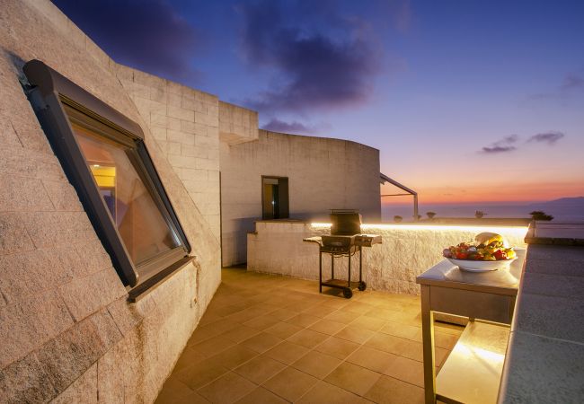 Villa a Massa Lubrense - AMORE RENTALS - Villa Elia con Piscina Privata, Vista Mare, Parcheggio, Terrazzi e Giardino Villa a Massa Lubrense - AMORE RENTALS - Villa Elia con Piscina Privata, Vista Mare, Parcheggio, Terrazzi e Giardino