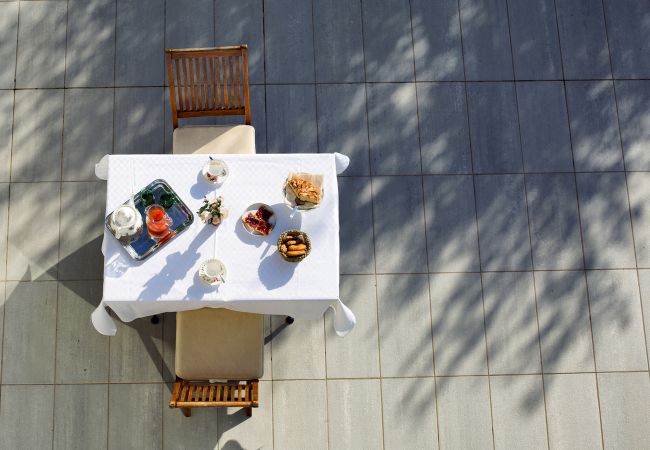 Villa a Massa Lubrense - AMORE RENTALS - Villa Elia con Piscina Privata, Vista Mare, Parcheggio, Terrazzi e Giardino Villa a Massa Lubrense - AMORE RENTALS - Villa Elia con Piscina Privata, Vista Mare, Parcheggio, Terrazzi e Giardino