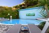 Villa a Sorrento - AMORE RENTALS - Villa Bianca con Piscina Privata, Vista Mare, Terrazzi, Parcheggio e Barbecue