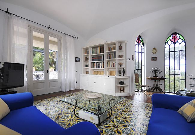 Villa a Sant´Agnello - AMORE RENTALS - Villa Angelo con Terrazzi Privati, Parcheggio e Aria Condizionata Villa a Sant´Agnello - AMORE RENTALS - Villa Angelo con Terrazzi Privati, Parcheggio e Aria Condizionata