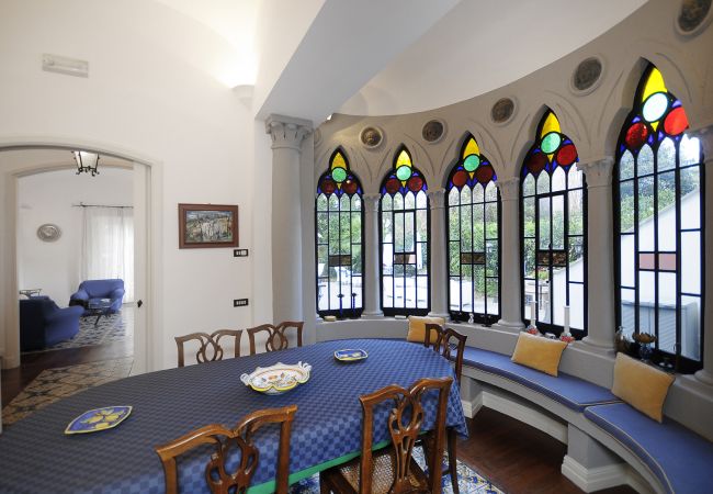 Villa a Sant´Agnello - AMORE RENTALS - Villa Angelo con Terrazzi Privati, Parcheggio e Aria Condizionata Villa a Sant´Agnello - AMORE RENTALS - Villa Angelo con Terrazzi Privati, Parcheggio e Aria Condizionata