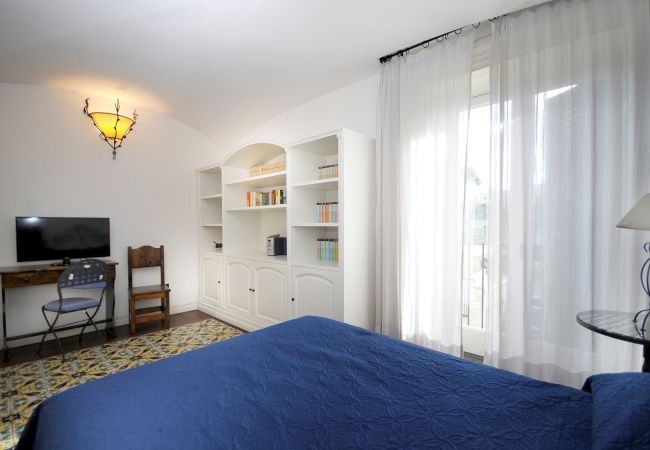 Villa a Sant´Agnello - AMORE RENTALS - Villa Angelo con Terrazzi Privati, Parcheggio e Aria Condizionata Villa a Sant´Agnello - AMORE RENTALS - Villa Angelo con Terrazzi Privati, Parcheggio e Aria Condizionata