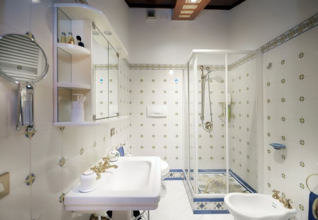 Villa a Sant´Agnello - AMORE RENTALS - Villa Angelo con Terrazzi Privati, Parcheggio e Aria Condizionata Villa a Sant´Agnello - AMORE RENTALS - Villa Angelo con Terrazzi Privati, Parcheggio e Aria Condizionata