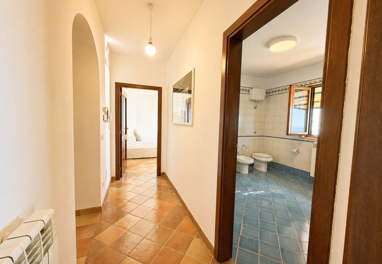 Villa a Sant´Agata sui Due Golfi - AMORE RENTALS - Villa Raffaella con Piscina Privata e Vista Mare