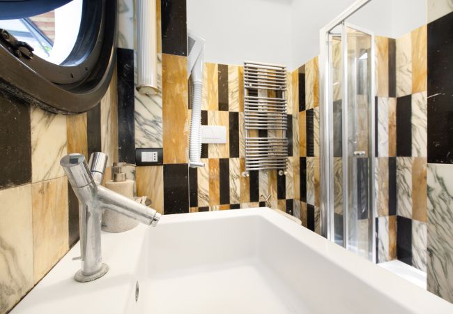 Villa a Sant´Agnello - AMORE RENTALS - Villa Calisto con Piscina Privata, Giardino, Jacuzzi, Vista Maree Parcheggio Villa a Sant´Agnello - AMORE RENTALS - Villa Calisto con Piscina Privata, Giardino, Jacuzzi, Vista Maree Parcheggio