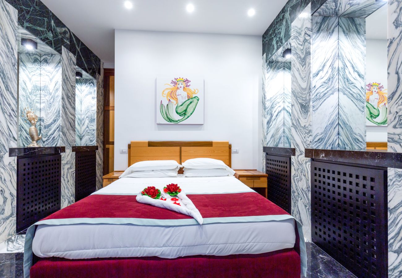 Villa a Sant´Agnello - AMORE RENTALS - Villa Calisto con Piscina Privata, Giardino, Jacuzzi, Vista Maree Parcheggio