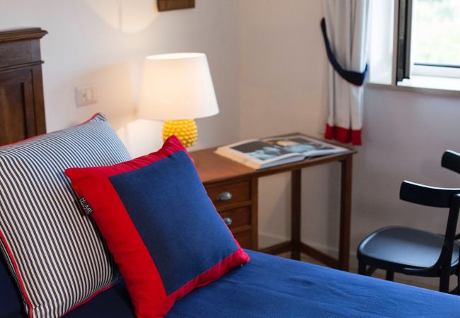 Appartamento a Sant´Agnello - AMORE RENTALS - Casa Iommart con Terrazza Privata, Aria Condizionata e Internet Wi-Fi