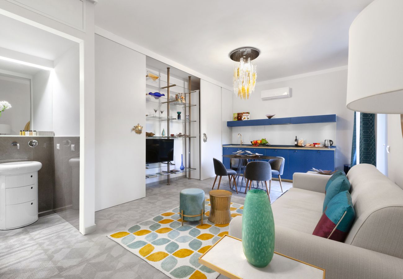 Appartamento a Sorrento - AMORE RENTALS - Appartamento Sorrento Suite de Charme 2 con Terrazza, Aria Condizionata e Internet Wi-Fi