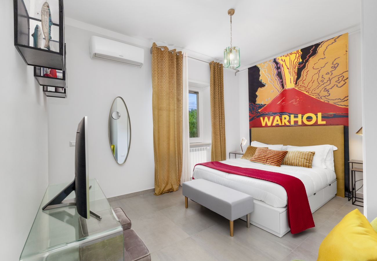 Appartamento a Sorrento - AMORE RENTALS - Appartamento Sorrento Suite de Charme 2 con Terrazza, Aria Condizionata e Internet Wi-Fi