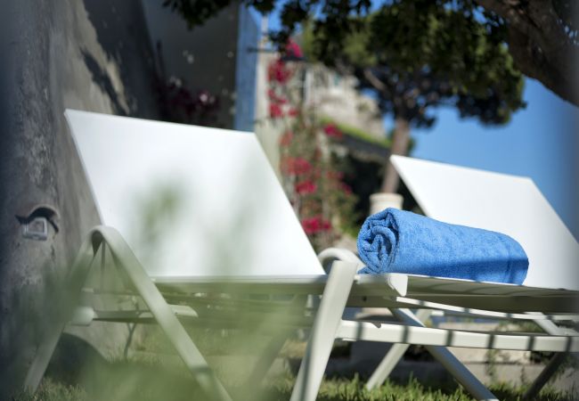 Villa a Amalfi - AMORE RENTALS - Palazzo della Storia con Vista Mare, Vasca Idromassaggio, Terrazzi, Colazione e Aria Condizionata Villa a Amalfi - AMORE RENTALS - Palazzo della Storia con Vista Mare, Vasca Idromassaggio, Terrazzi, Colazione e Aria Condizionata