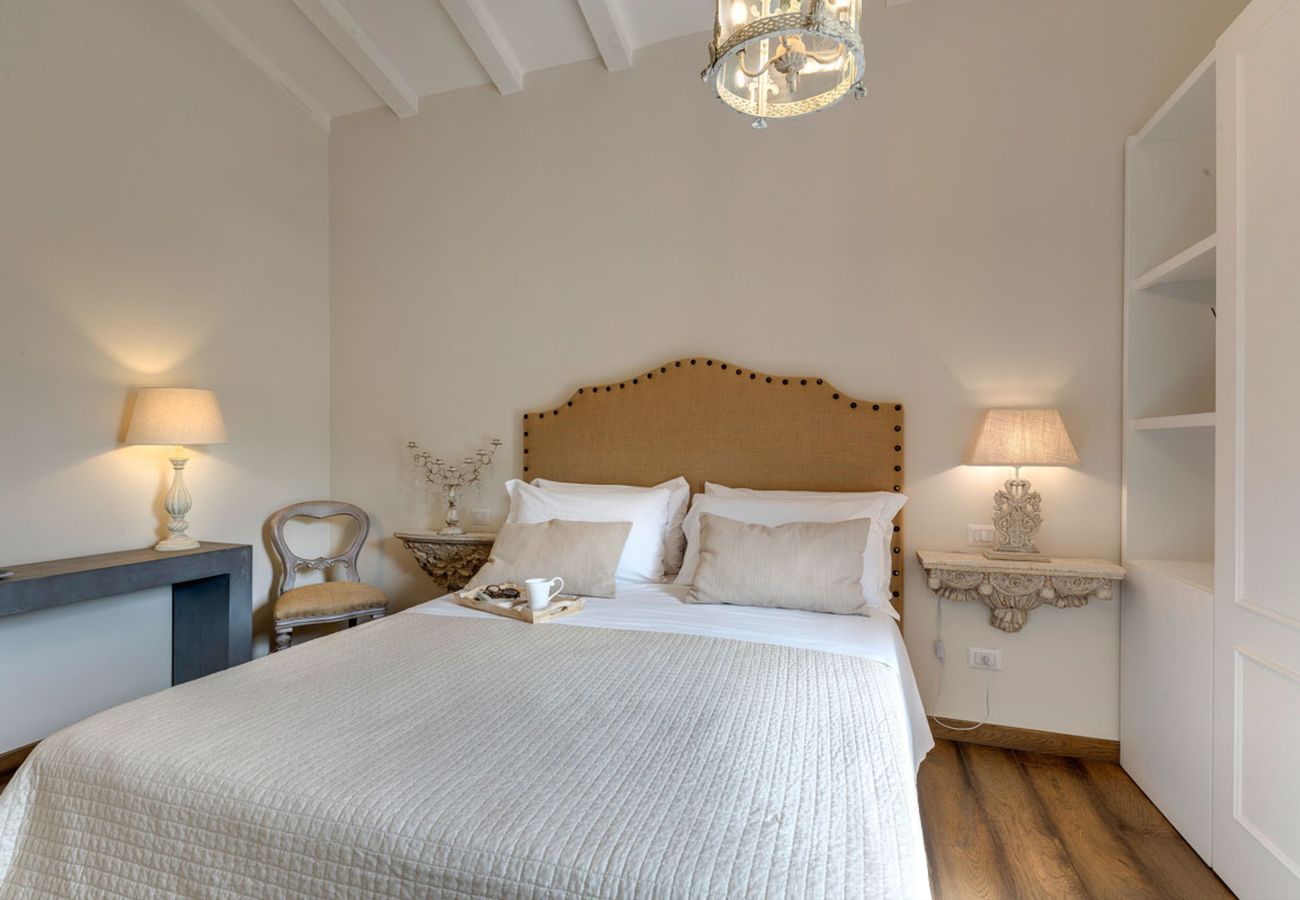 Villa a Panzano - AMORE RENTALS - Villa Mia con Piscina Privata, Giardino, Terrazzi e Parcheggio