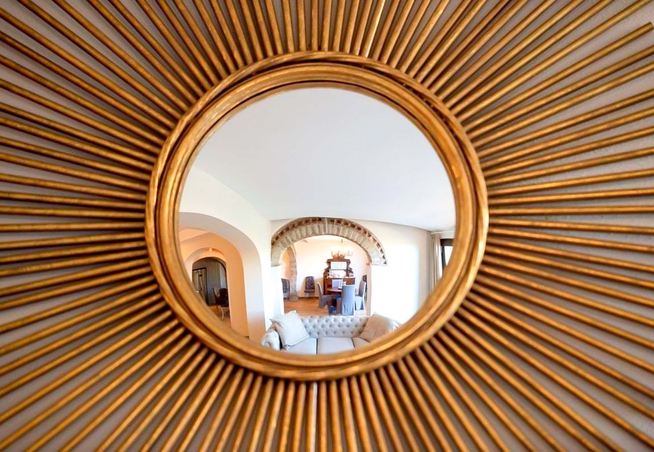 Villa a Panzano - AMORE RENTALS - Villa Mia con Piscina Privata, Giardino, Terrazzi e Parcheggio