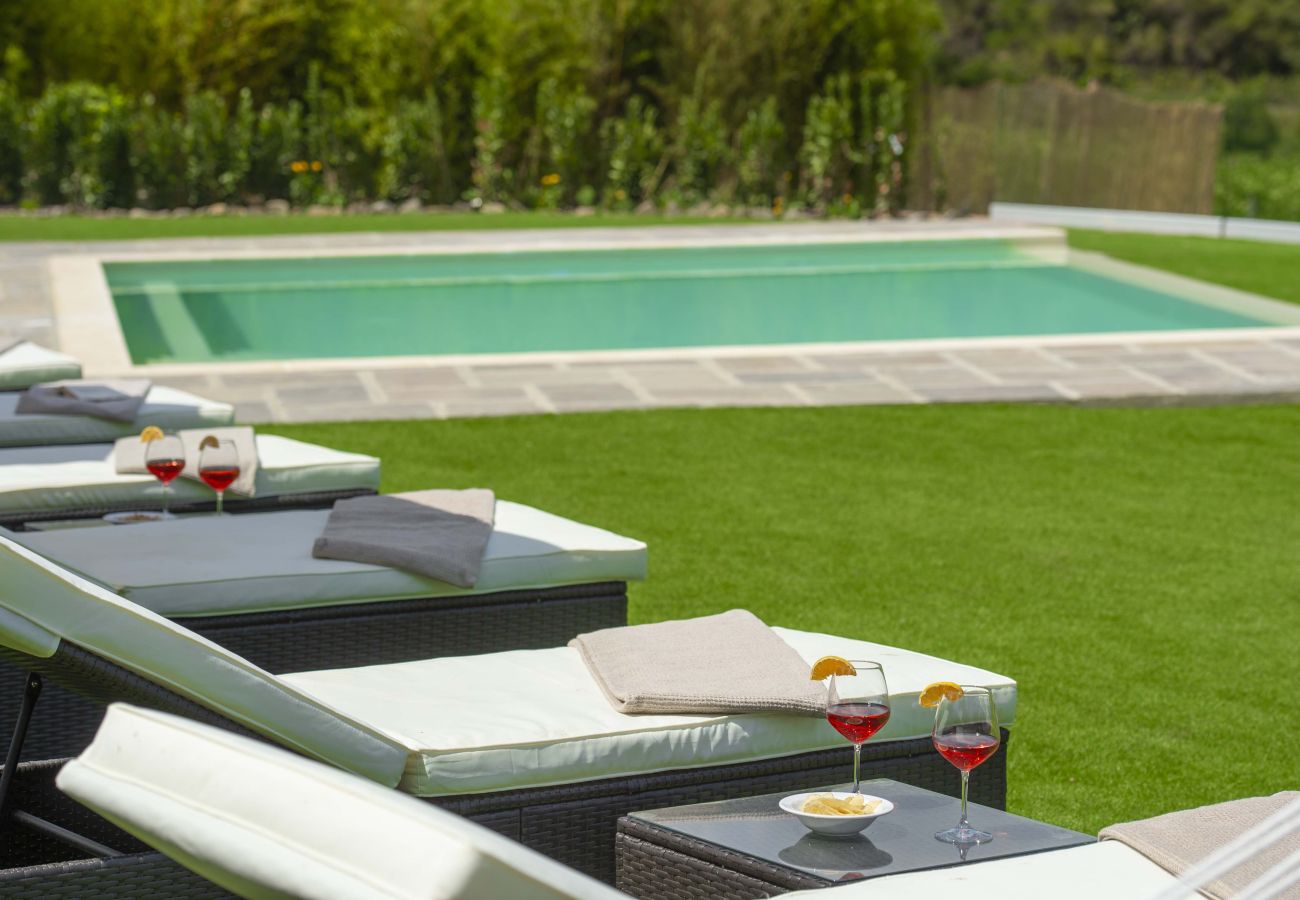 Villa a Panzano - AMORE RENTALS - Villa Bellaflore con 3 Piscine Private, Giardino, Terrazzi e Parcheggio