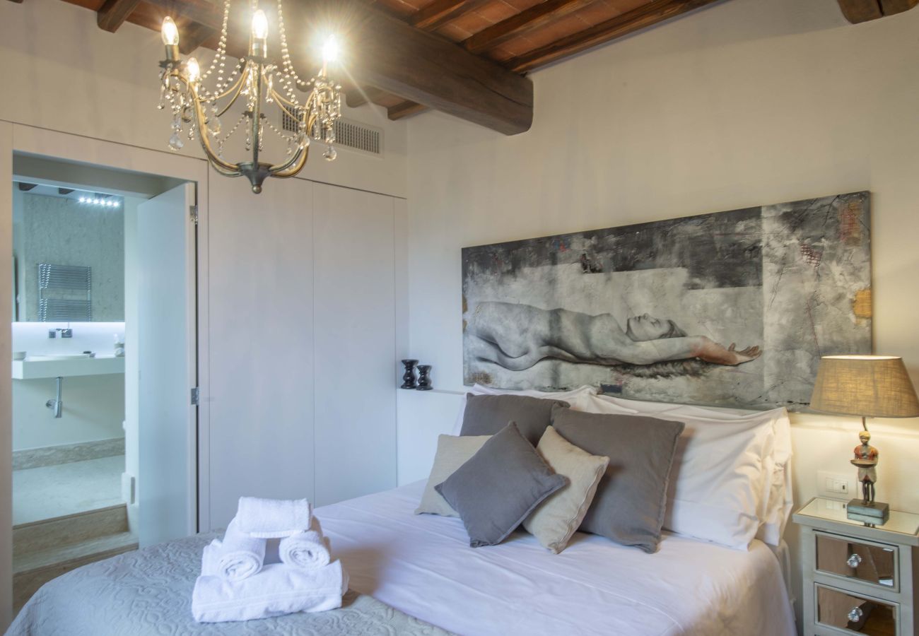 Villa a Panzano - AMORE RENTALS - Villa Bellaflore con 3 Piscine Private, Giardino, Terrazzi e Parcheggio