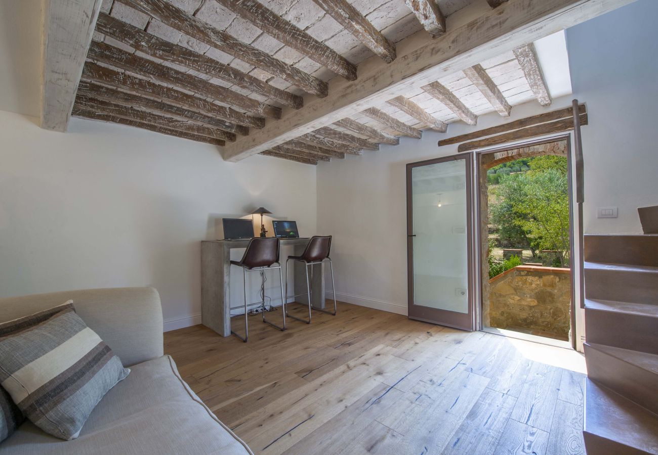 Villa a Panzano - AMORE RENTALS - Villa Bellaflore con 3 Piscine Private, Giardino, Terrazzi e Parcheggio