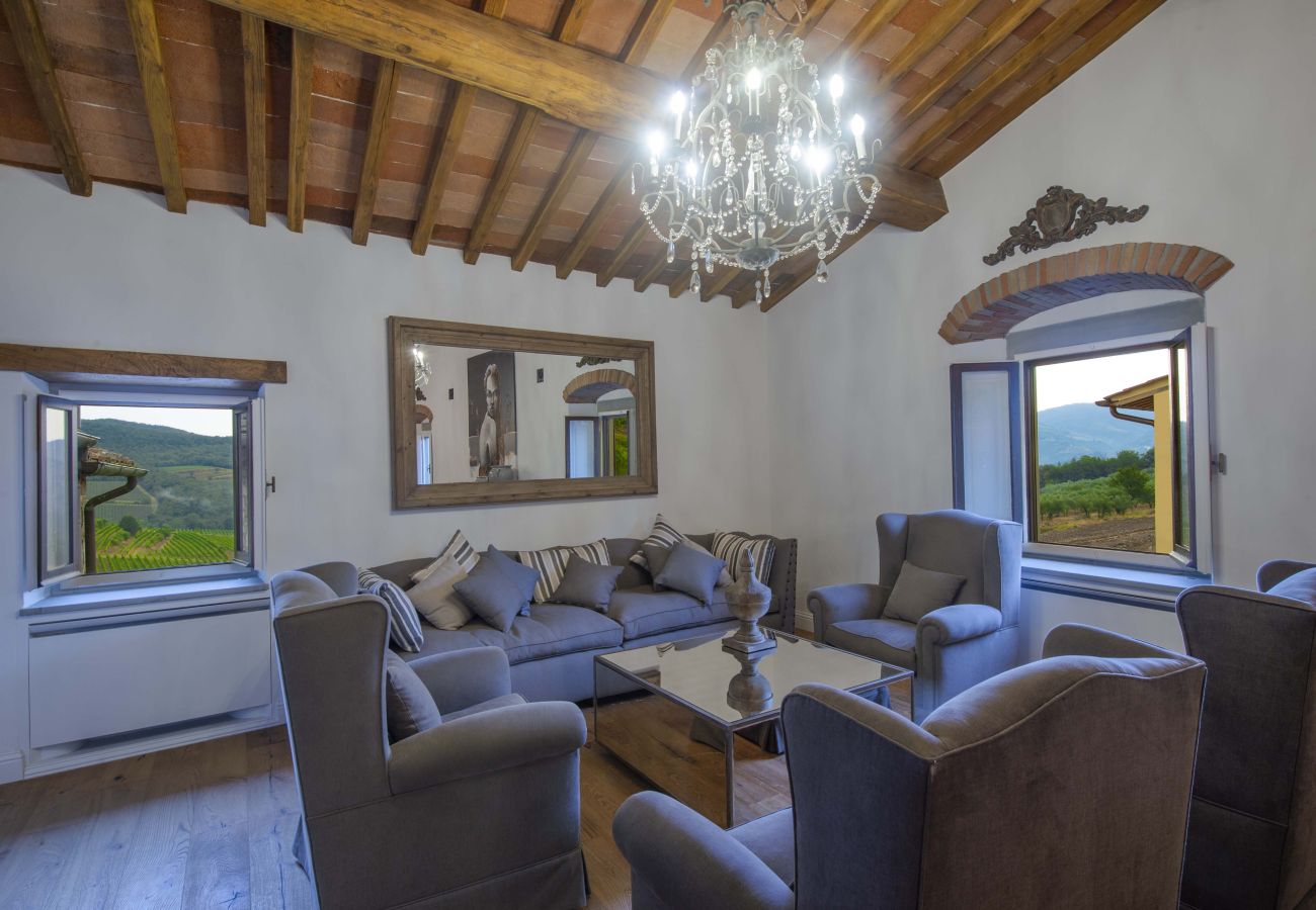 Villa a Panzano - AMORE RENTALS - Villa Bellaflore con 3 Piscine Private, Giardino, Terrazzi e Parcheggio