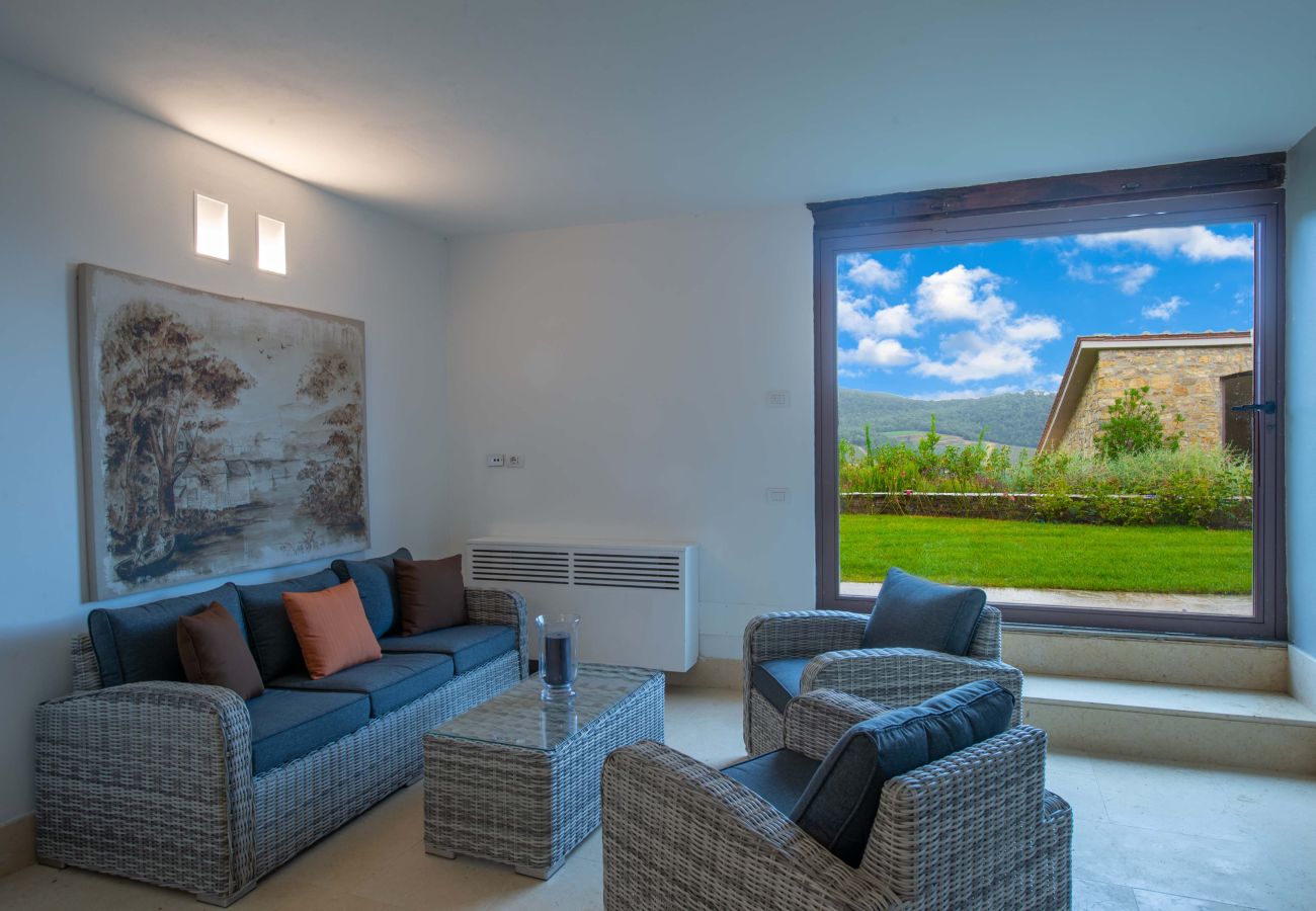 Villa a Panzano - AMORE RENTALS - Villa Bellaflore con 3 Piscine Private, Giardino, Terrazzi e Parcheggio