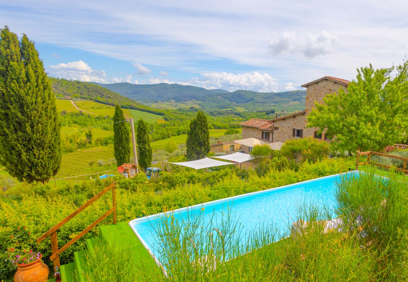 Villa a Panzano - AMORE RENTALS - Villa Bellaflore con 3 Piscine Private, Giardino, Terrazzi e Parcheggio