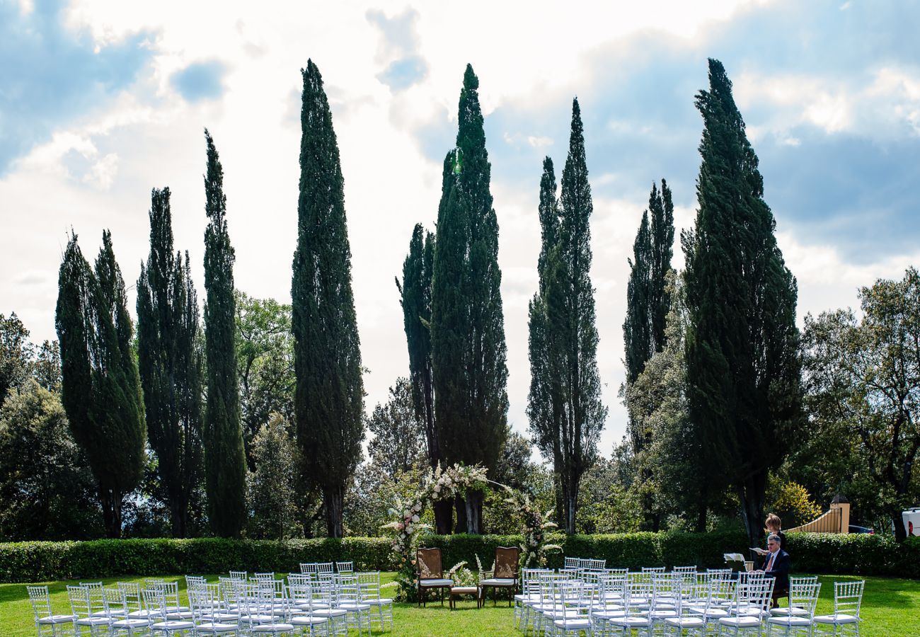 Villa a Radicofani - AMORE RENTALS - Villa Il Giardino con Piscina Privata e Giardino, Ideale per Matrimoni