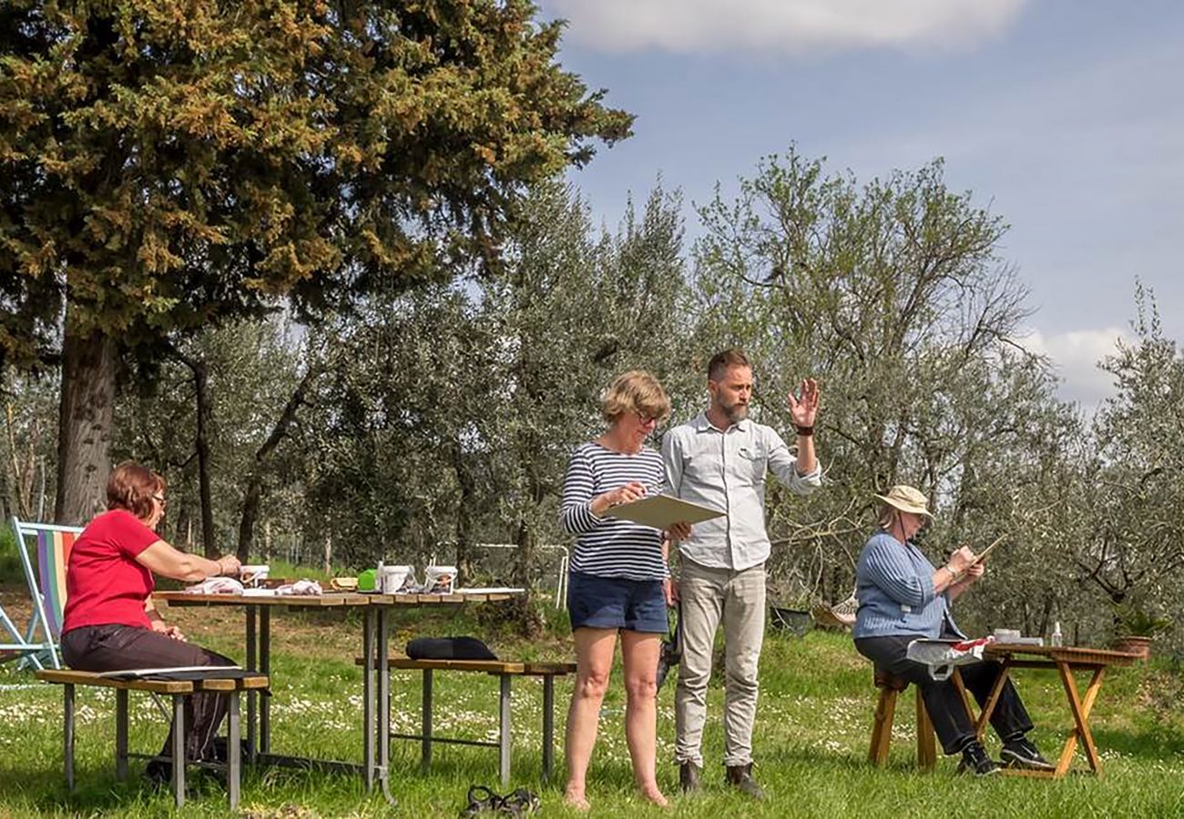 Villa a Radicofani - AMORE RENTALS - Villa Il Giardino con Piscina Privata e Giardino, Ideale per Matrimoni