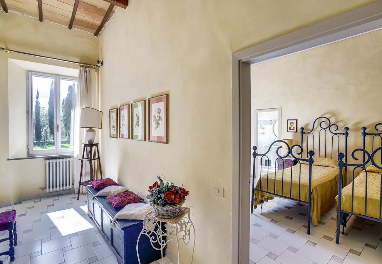 Villa a Radicofani - AMORE RENTALS - Villa Il Giardino con Piscina Privata e Giardino, Ideale per Matrimoni