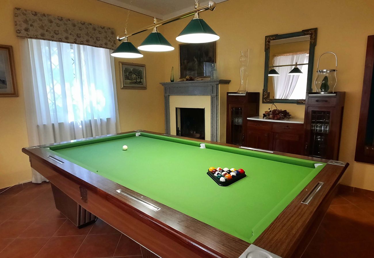 Villa a Radicofani - AMORE RENTALS - Villa Il Giardino con Piscina Privata e Giardino, Ideale per Matrimoni