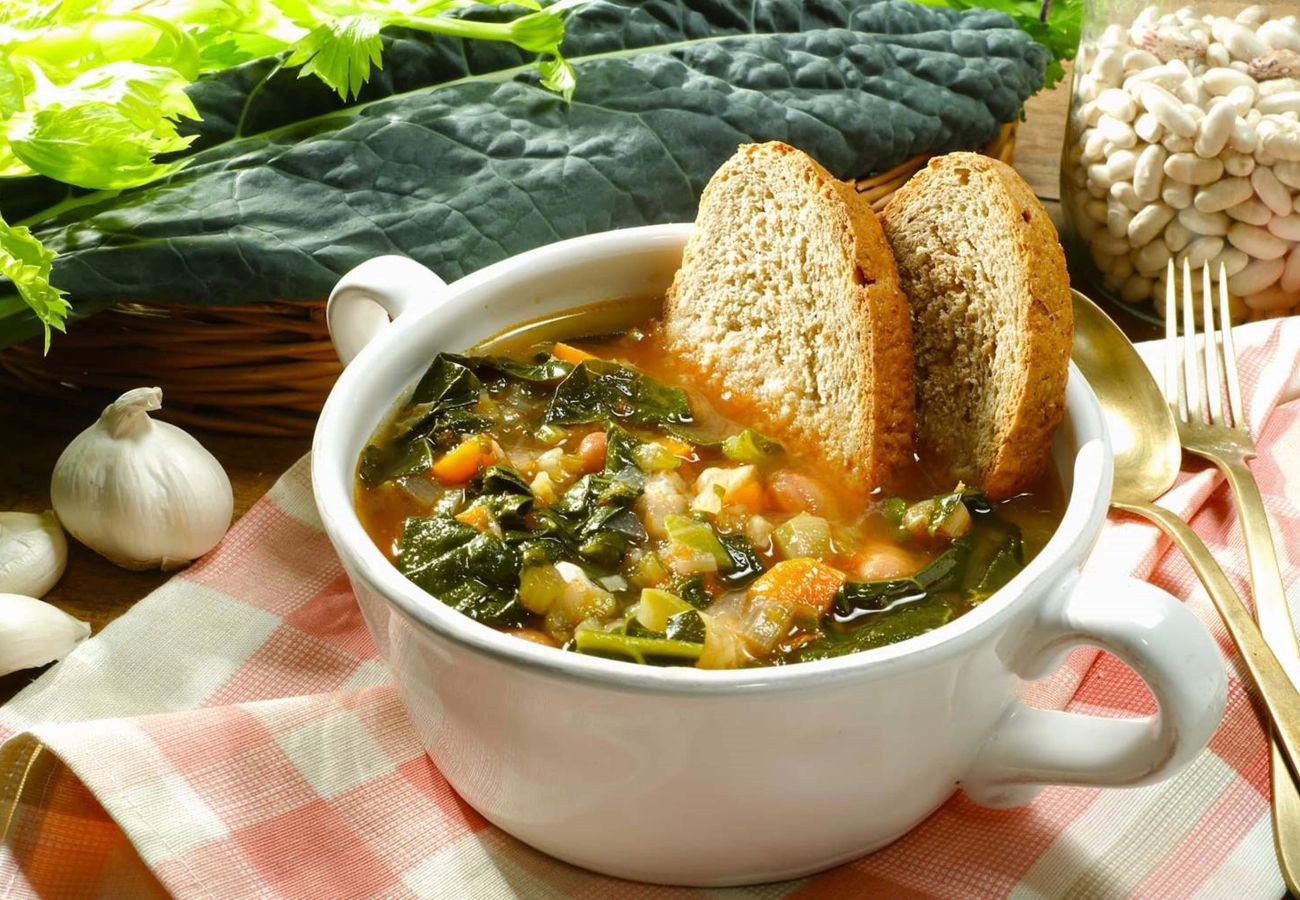 Villa a Radicofani - AMORE RENTALS - Villa Il Giardino con Piscina Privata e Giardino, Ideale per Matrimoni