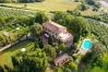 Villa a Radicofani - AMORE RENTALS - Villa Il Giardino con Piscina Privata e Giardino, Ideale per Matrimoni